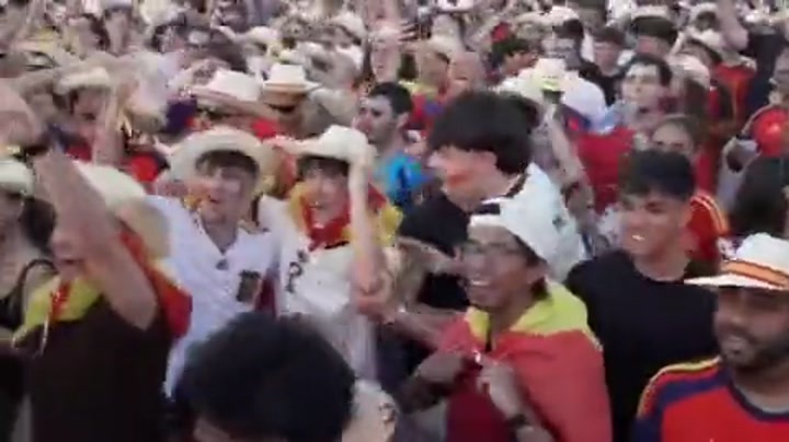 西班牙1-0领先奥地利 马德里当地球迷的反应
