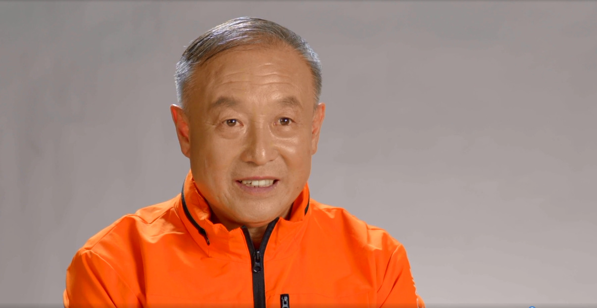 69岁再次登上珠峰 