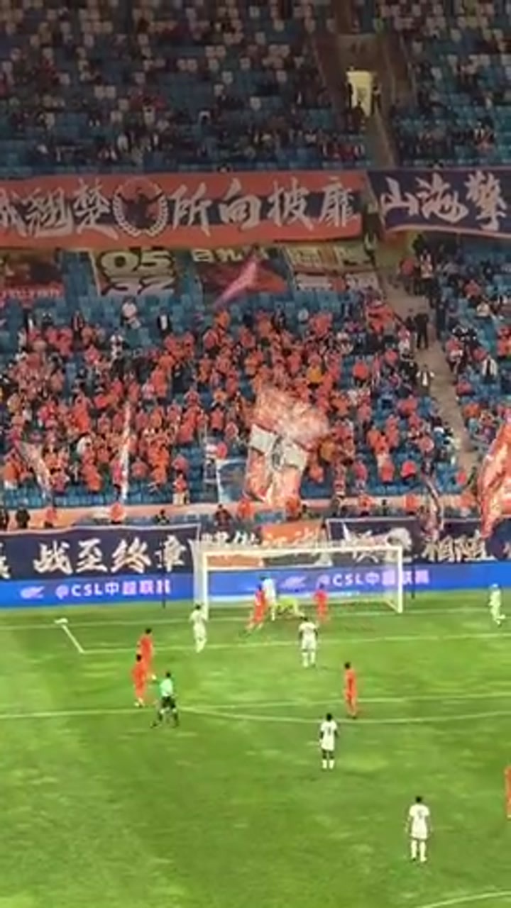 实拍塞尔吉尼奥连续头球轰开海牛球门
