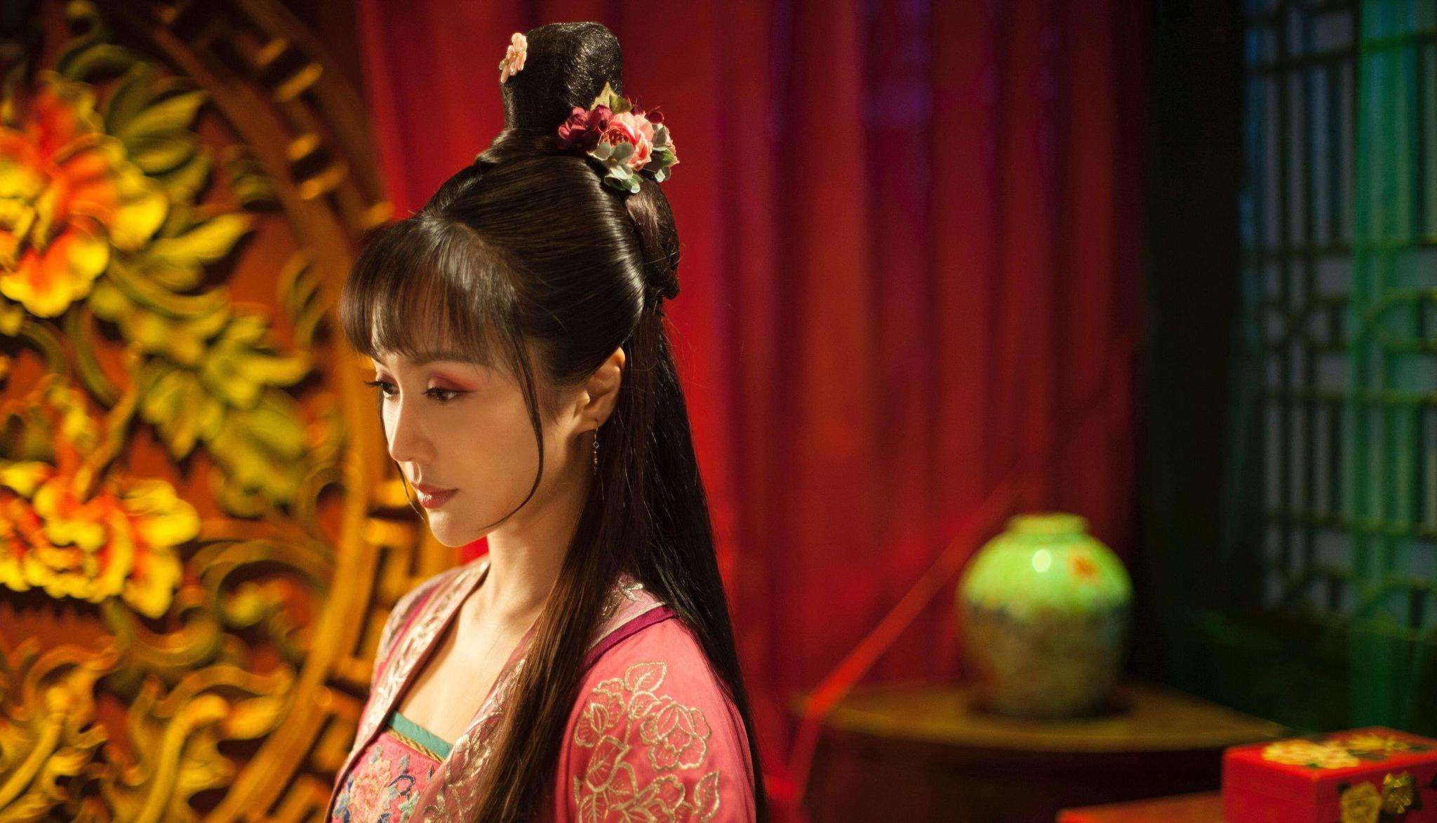 青楼女子腰间系根红线