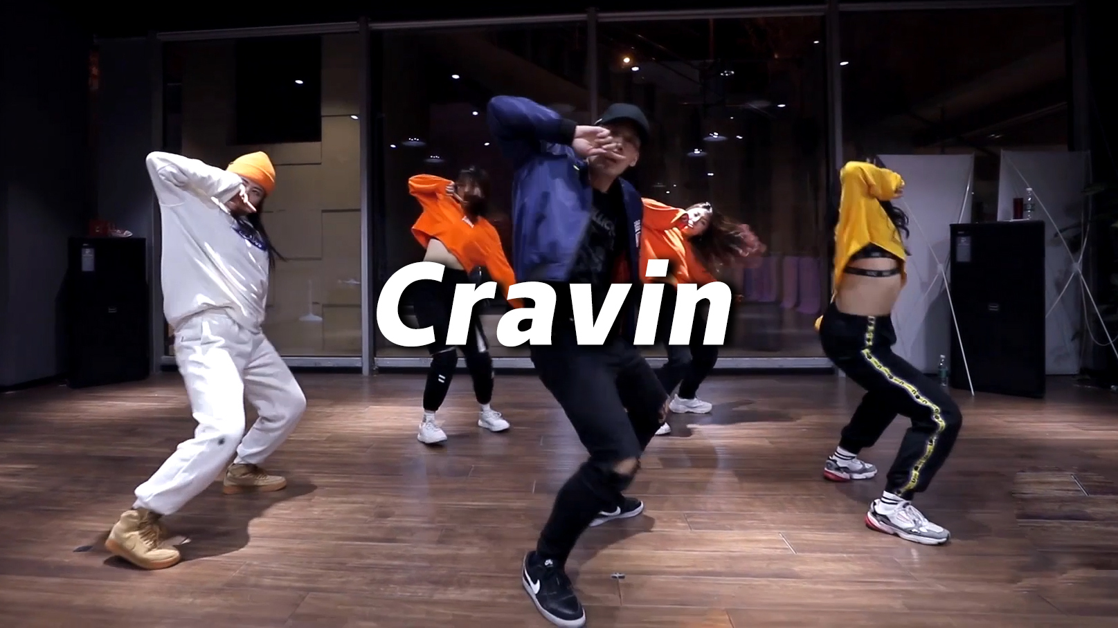 小哥哥翻跳Lisa热舞