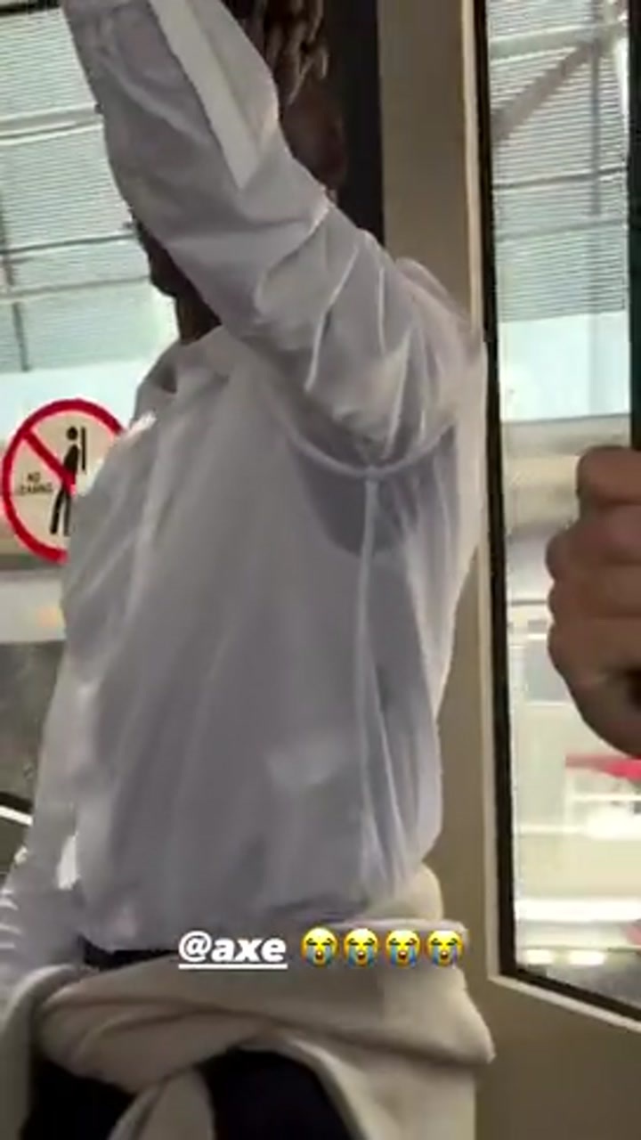 最佳损友！亚马尔偷拍尼科腋下湿透细节