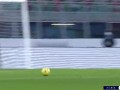第79分钟AC米兰球员布拉伊姆射门 - 打偏