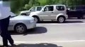 这警察脾气也太暴了吧 竟然这样查车