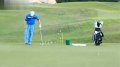 体育-亨利表演花式高尔夫 击打整盒球演GOLF魔术20120402