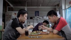 屌丝男士:菜里吃出大虫子,厨师大鹏拿杀虫剂怒喷!