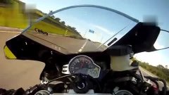 本田cbr1000rr 299 km h 爆表